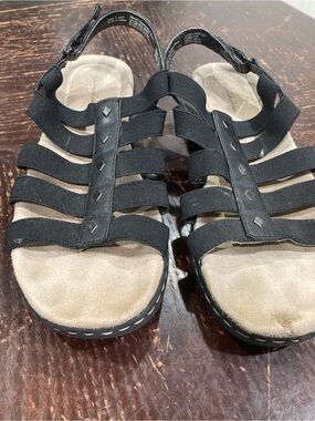 Croft & Barrow Beige Comfort Footbed Sandal
